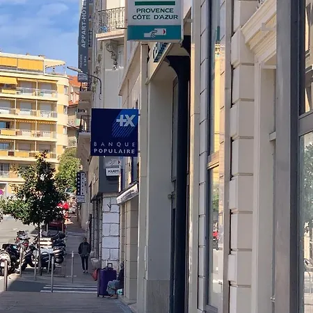 Апартаменты Zen 2 Pieces 3 Etoiles, Plein Centre Cannes, A 5mn Des Plages Et Du Palais