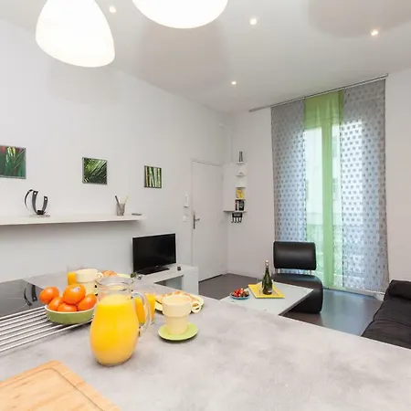 Zen 2 Pieces 3 Etoiles, Plein Centre Cannes, A 5mn Des Plages Et Du Palais Apartment *