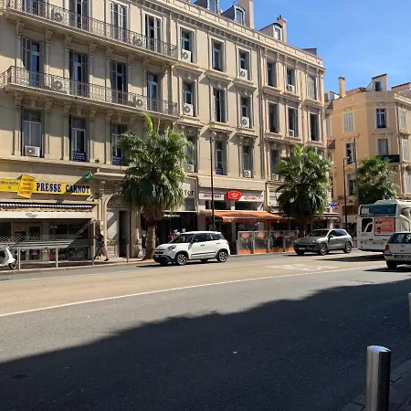 Apartment Zen 2 Pieces 3 Etoiles, Plein Centre Cannes, A 5mn Des Plages Et Du Palais